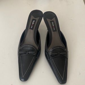 Style & CO. Leather Pumps Shoes Black White Stitches SZ 6M NWOT